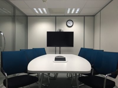 meeting room, table, business-1806702.jpg